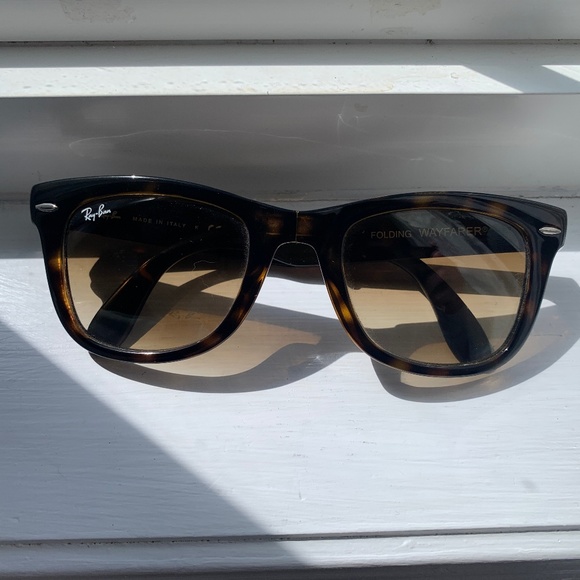 Unique Folding Wayfarer Ray Bans - Picture 1 of 2